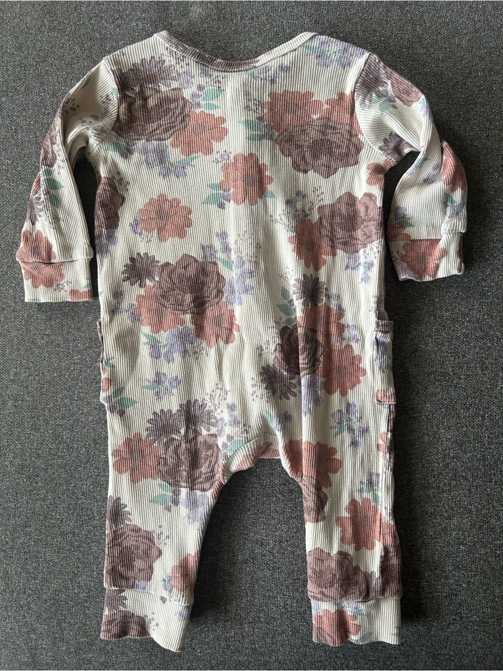 Floral Ribbed Romper - Picture 2 of 3